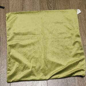 2 Green Velvet Pillow Covers
